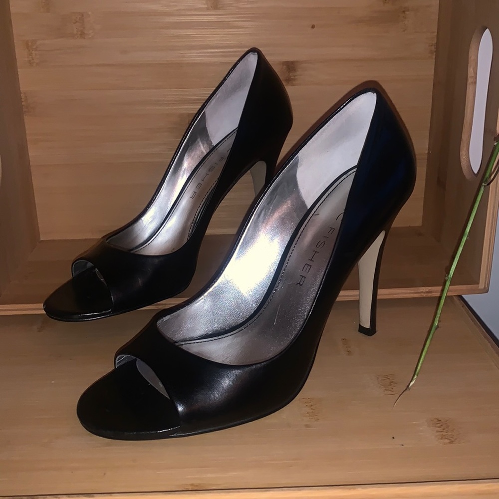 Marc Fisher Size 9 Black Heels